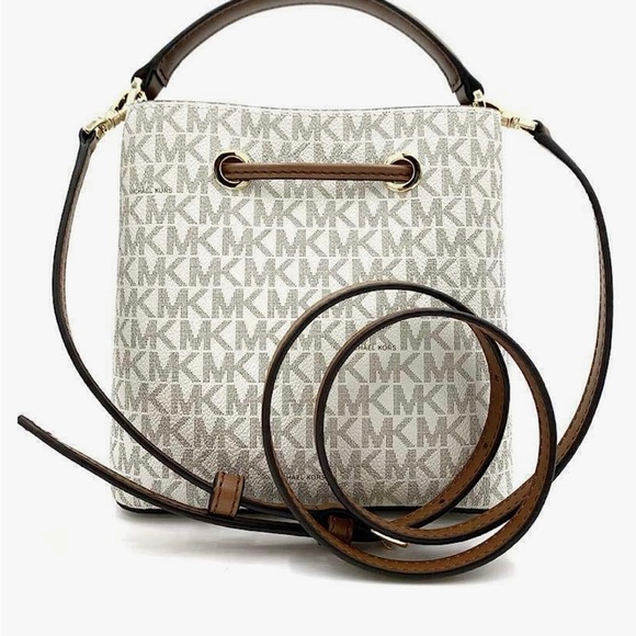 NWT Michael Kors Bucket Small Crossbody Bag - Picture 2 of 4